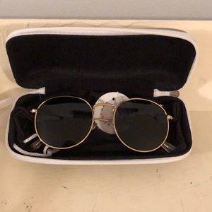 Round sunglasses